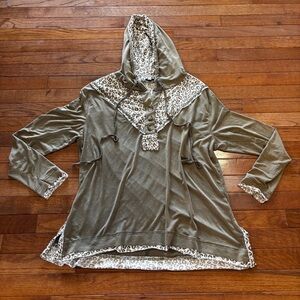 Womens White Birch hooded blouse size S